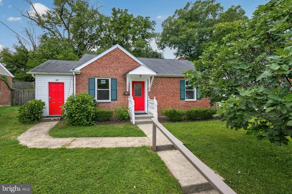 2704 FENIMORE RD