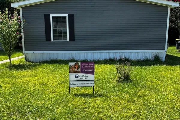 182 N THISTLE WAY 182
