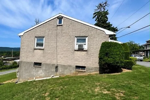 2500 S 2ND ST