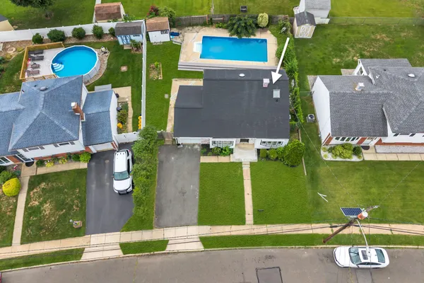 16 FALMOUTH RD