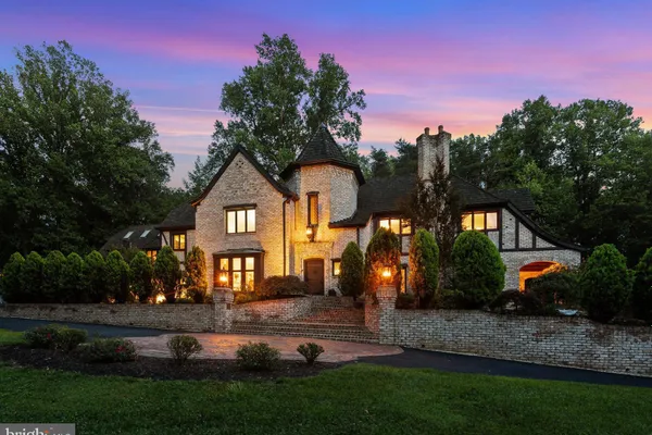 10217 CEDAR POND DR
