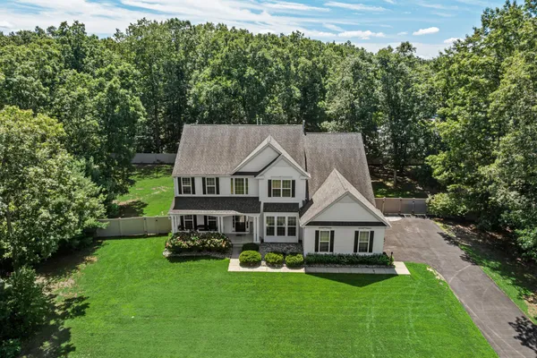 213 CHERRY TREE CT