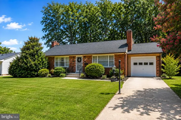 7314 LOIS LN