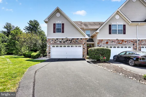 153 VALMORE CT