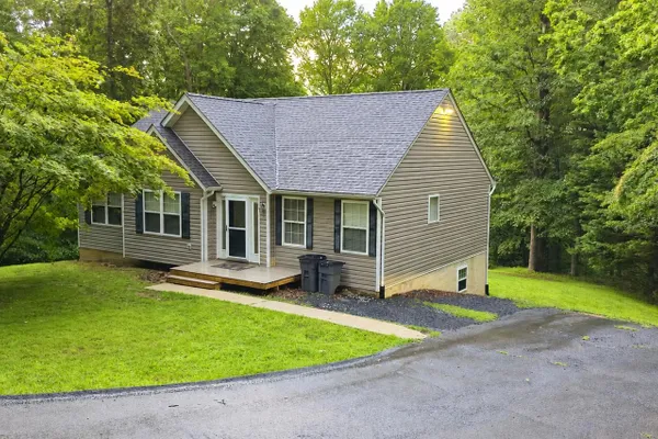1832 LOTTIE FOWLER RD
