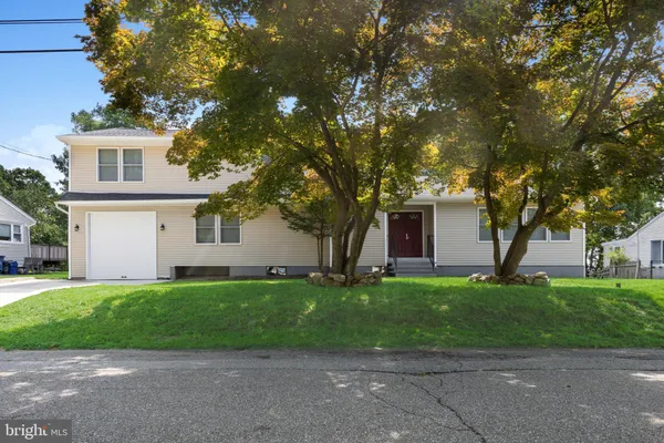 55 SHAWNEE AVE