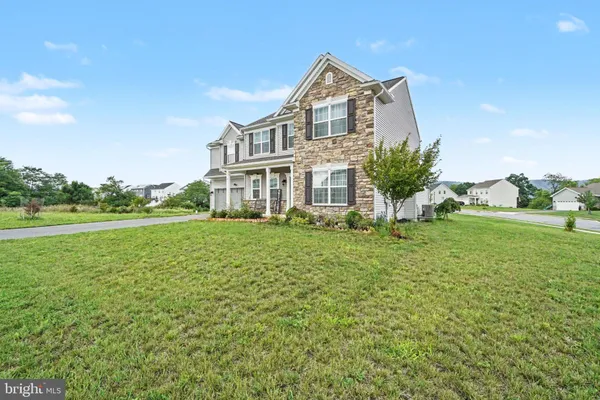 101 BLUE MOUNTAIN BLVD