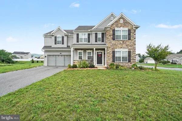 101 BLUE MOUNTAIN BLVD