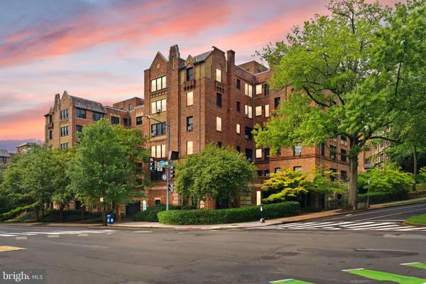 3000 TILDEN ST 303-I