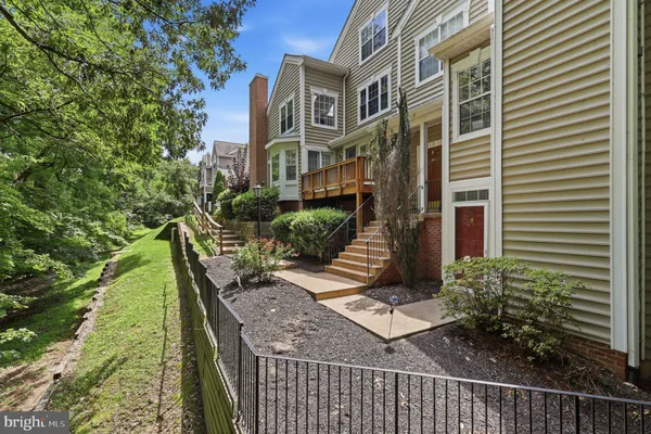 315 OVERLOOK DR 315