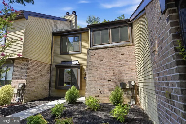 17 FARMINGTON PL