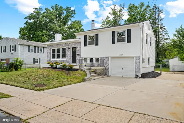 307 GLOUCESTER AVE