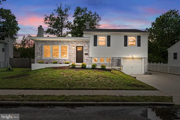 307 GLOUCESTER AVE