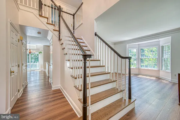 107 NICOLSON DR
