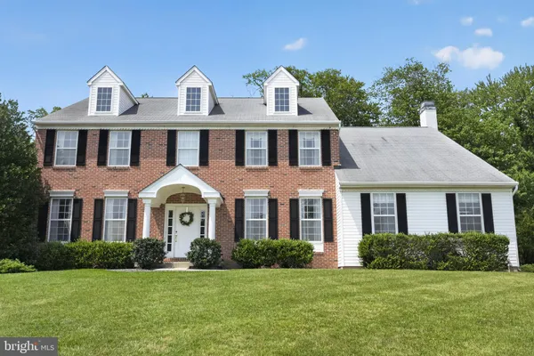 417 FOREST LN