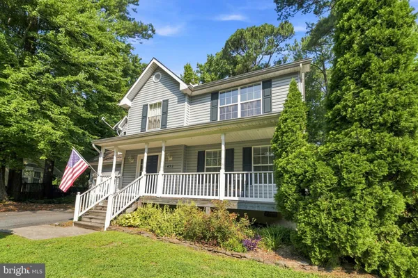 452 TIMBER LN