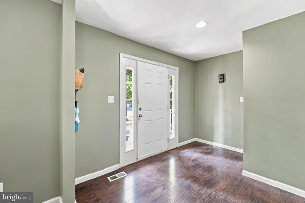 452 TIMBER LN