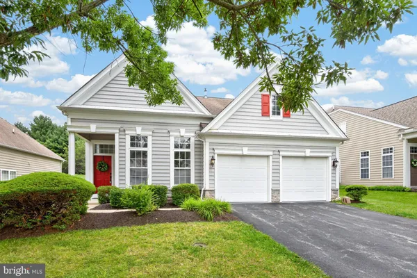 458 MIMOSA CIR