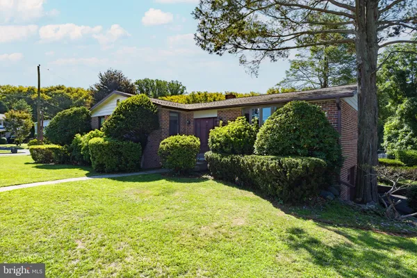 975 SPRING VIEW DR