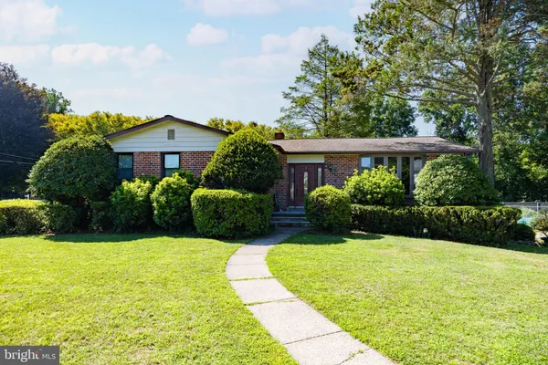 975 SPRING VIEW DR