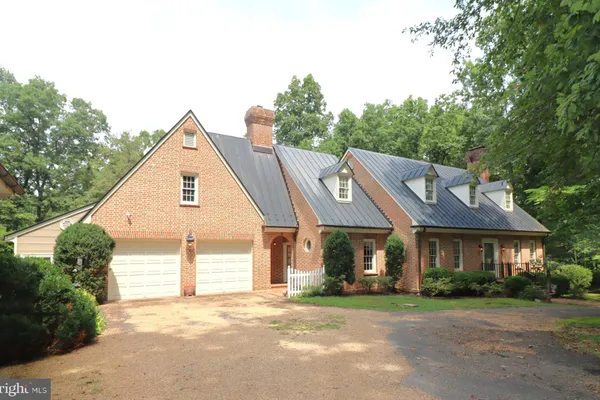 8000 SPRINGHOPE DR