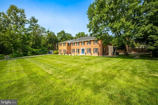 8354 OLD DOMINION DR