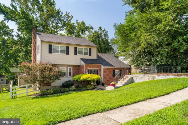 24 WINDING WAY