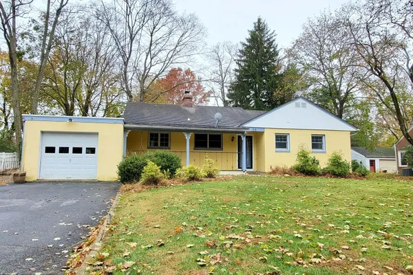 54 CRANBURY RD