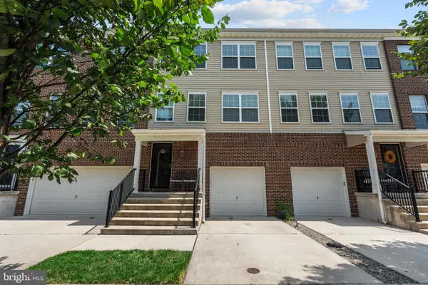 35 CREEKSIDE WAY