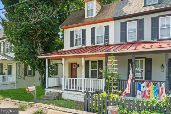 564 S BETHLEHEM PIKE