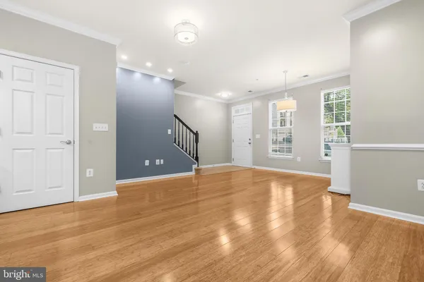2415 RAINSWOOD LN