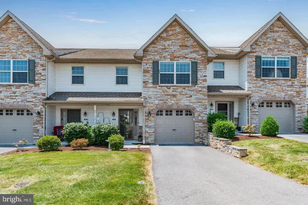 276 MELBOURNE LN