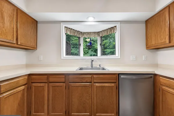 123 HUCKLEBERRY DR