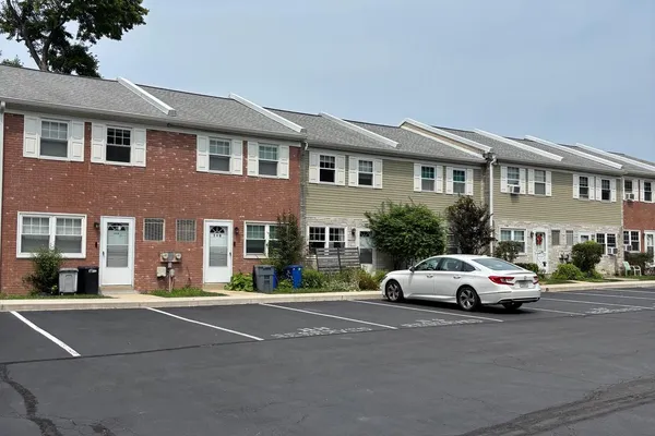 515 N YORK RD 11-F