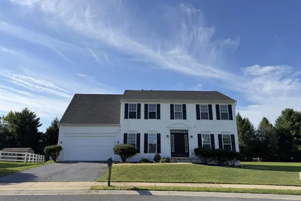 196 MARKHAM CT