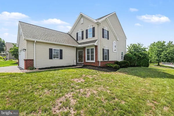 470 OAK LN