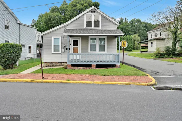 7 GRAEFF ST