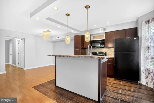 20016 CLARK CT