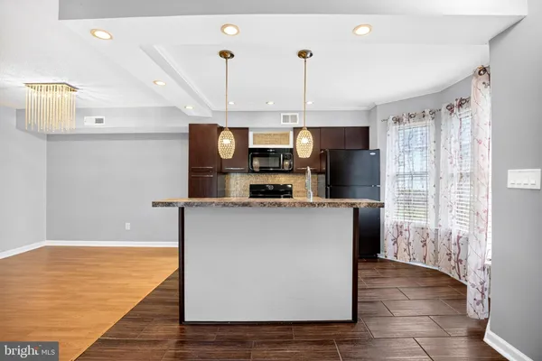 20016 CLARK CT