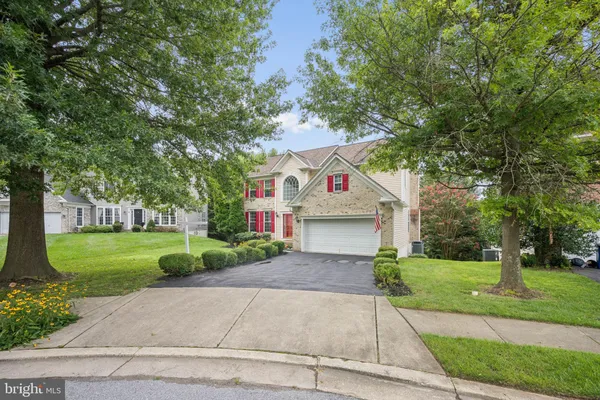 11 BROOK HILL CT