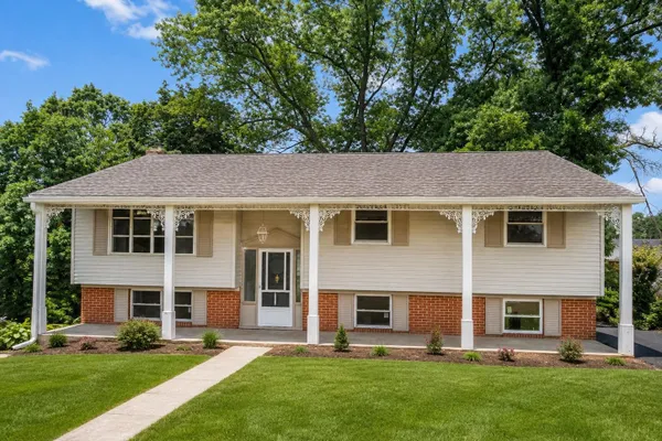 236 AMEDA DR