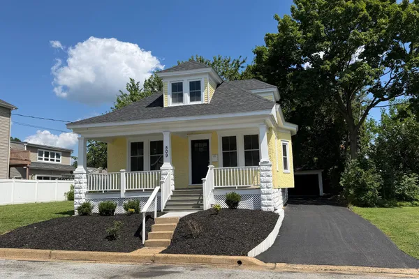 509 MARION AVE