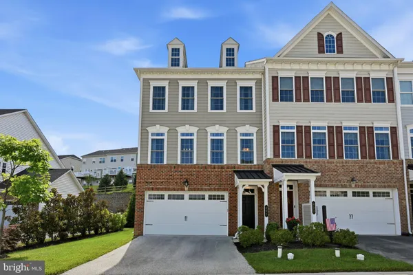 801 STONECLIFFE RD
