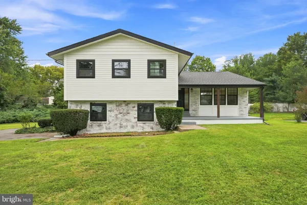 75 WEDGEWOOD DR