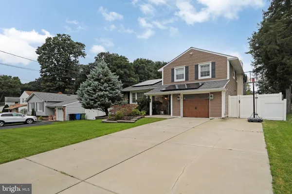 10 FORREST DR