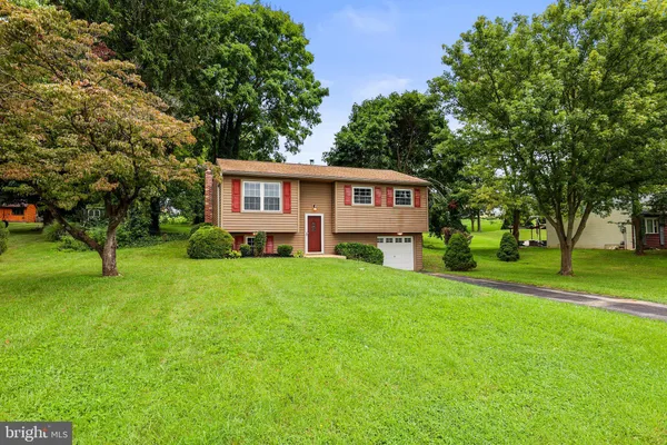 182 CLAREMONT DR