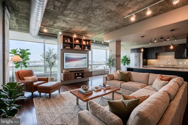 1200 STEUART ST 614