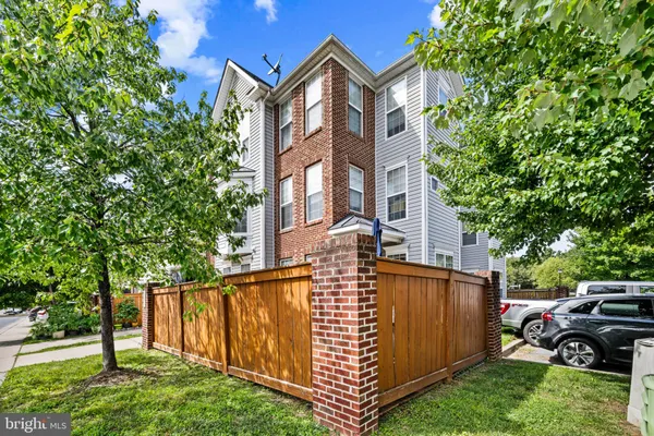 101 LEATHER FERN WAY