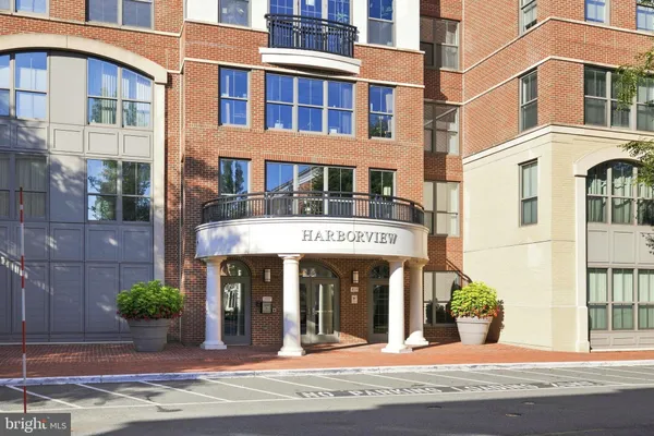 485 HARBOR SIDE ST 607