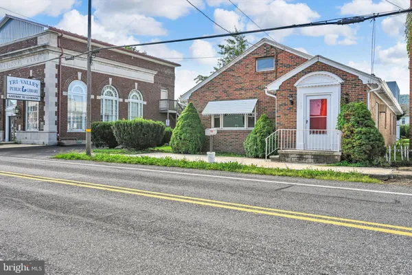 625 E MAIN ST